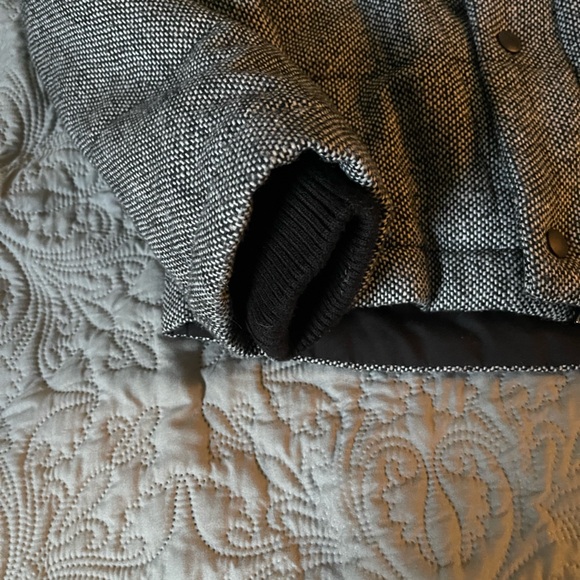 21 Men Black and White Size Medium Zip up Jacket - Picture 3 of 6